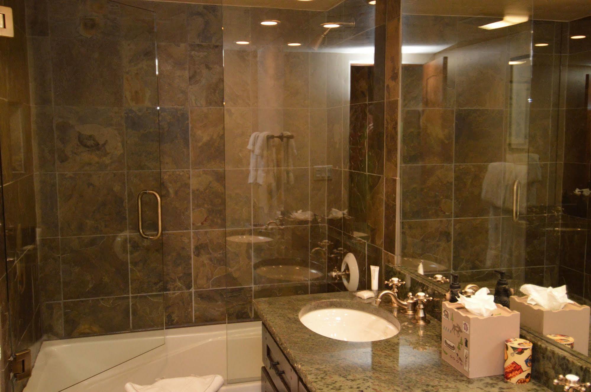 Chateau Eau Claire & Roaring Fork By Frias Properties Aspen Exterior photo